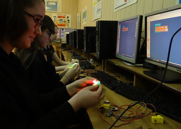 lofiroboostatniaklasa2022